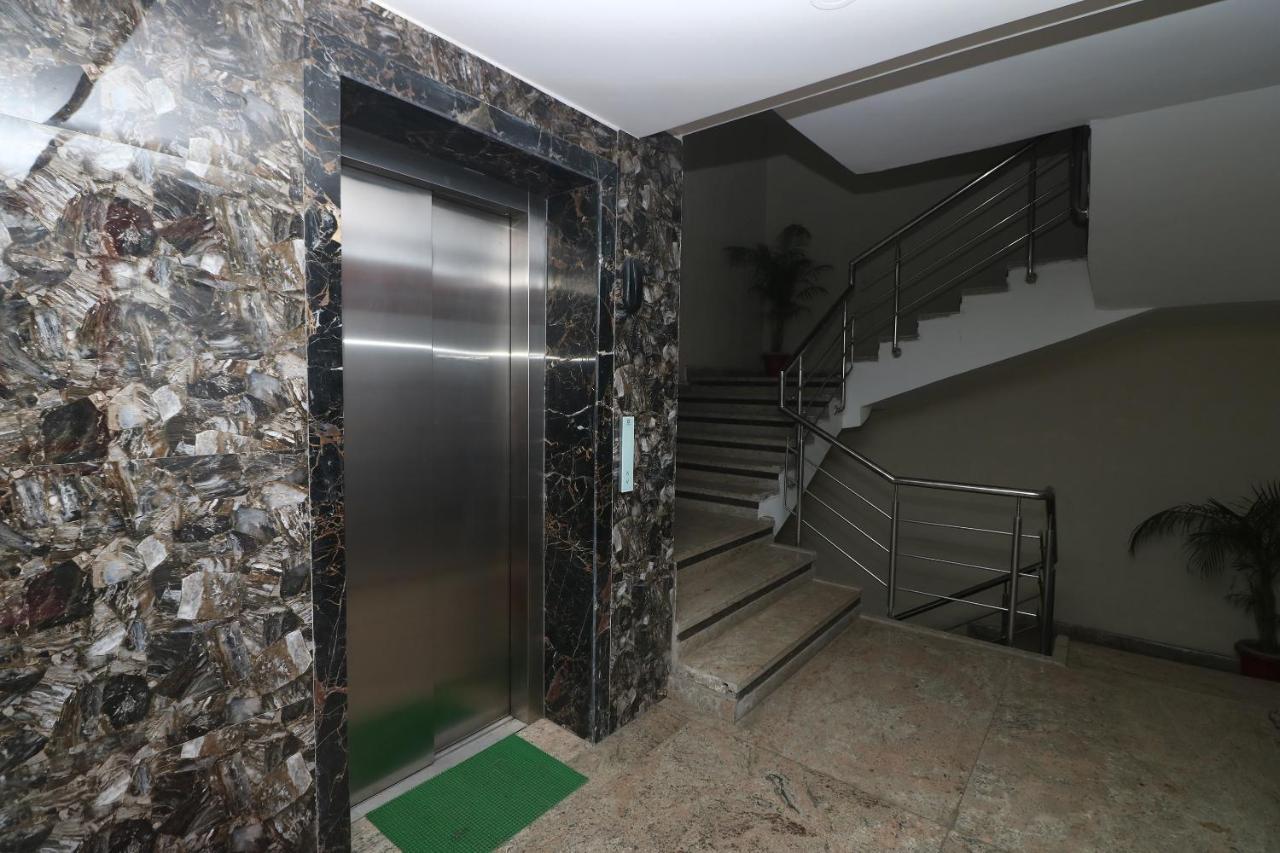 Oyo 9999 Hotel La Wisteria Delhi  Ngoại thất bức ảnh